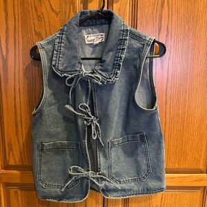 Boutique Tie front denim vest